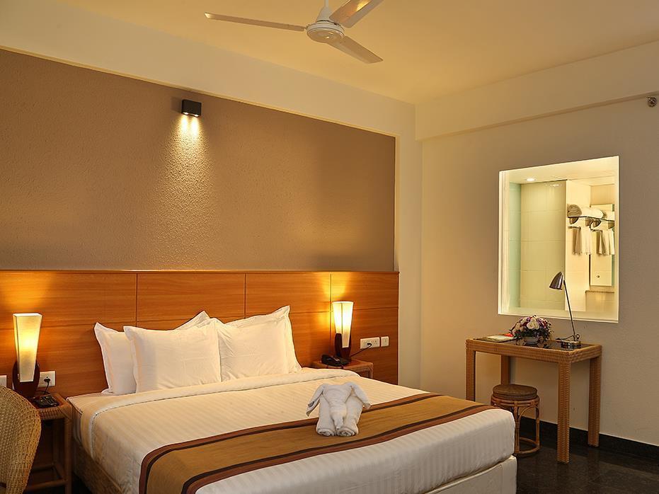 Peppervine Hotel Thekkady Bagian luar foto